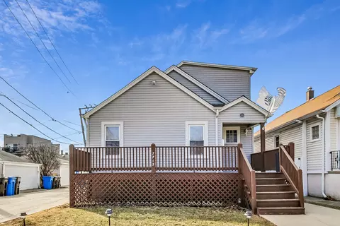 7715 W Patterson Ave, Chicago, IL 60634