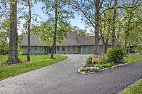 11 Park Manor Dr, Dyer, IN 46311