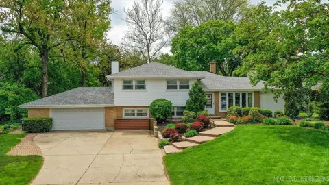 2663 Southcrest Dr, Downers Grove, IL 60516