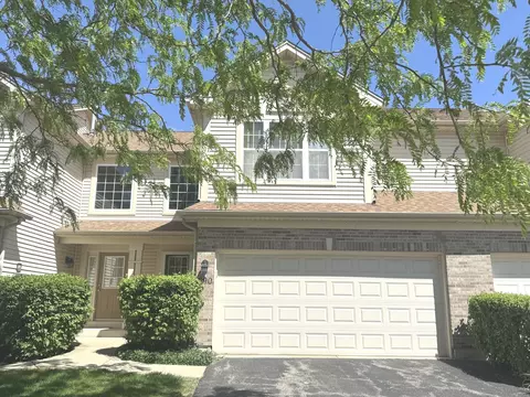 690 Countryfield Ln, Elgin, IL 60120