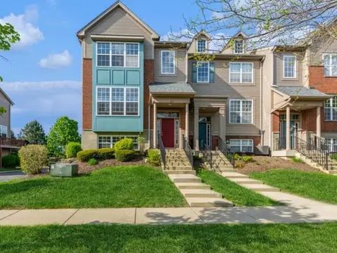 235 Station Park Cir, Grayslake, IL 60030
