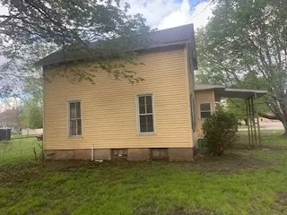 112 W Franklin St, Mclean, IL 61754
