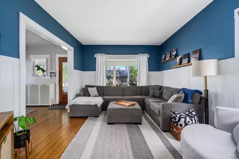 Living - 3104 Maple Ave, Berwyn, IL 60402 photo 3 of 4