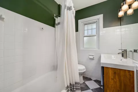 Bath - 3104 Maple Ave, Berwyn, IL 60402 photo 1 of 3