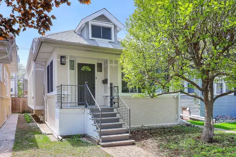 5237 W Dakin St, Chicago, IL 60641
