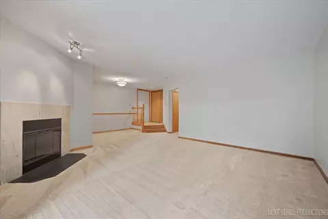 Living - 963 West Ct #E, Naperville, IL 60563 photo 4 of 4