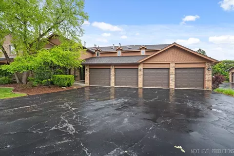 Exterior - 963 West Ct #E, Naperville, IL 60563 photo 2 of 2