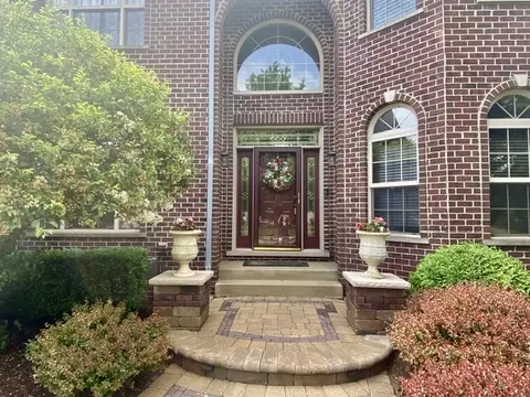 26225 Oakcrest Ln, Plainfield, IL 60585 photo 2