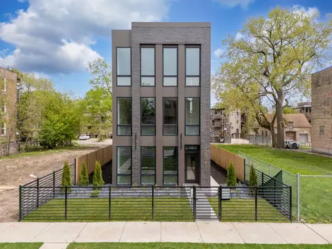 5921 S Calumet Ave, Chicago, IL 60637