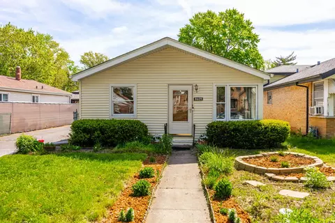 8605 Long Ave, Burbank, IL 60459