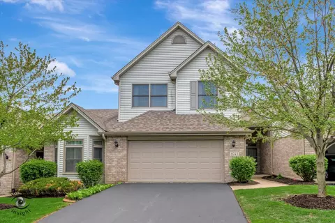 8743 Crystal Creek Dr, Orland Park, IL 60462
