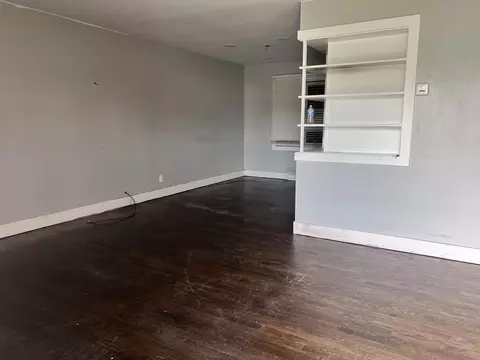 Living - 17814 Burnham Ave, Lansing, IL 60438 photo 1 of 2