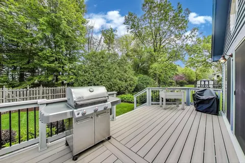 Exterior - 2041 Chatham Dr, Wheaton, IL 60189 photo 11 of 12