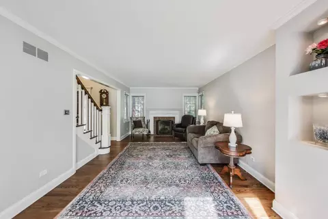 Living - 2041 Chatham Dr, Wheaton, IL 60189 photo 2 of 5