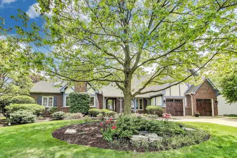 Exterior - 2041 Chatham Dr, Wheaton, IL 60189 photo 3 of 12
