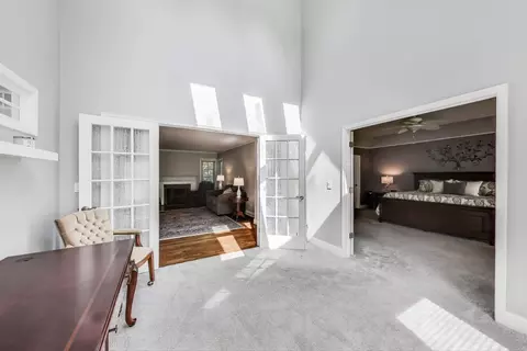 Entry Way - 2041 Chatham Dr, Wheaton, IL 60189 photo 3 of 3
