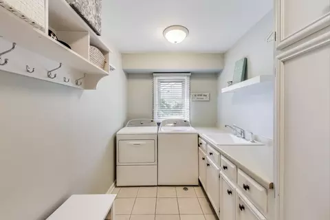 Other - 2041 Chatham Dr, Wheaton, IL 60189 photo 4 of 12