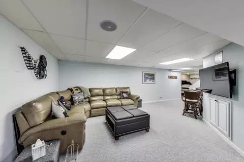 Other - 2041 Chatham Dr, Wheaton, IL 60189 photo 7 of 12