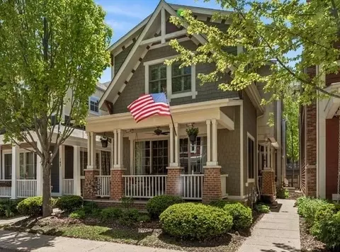 141 School St, Libertyville, IL 60048