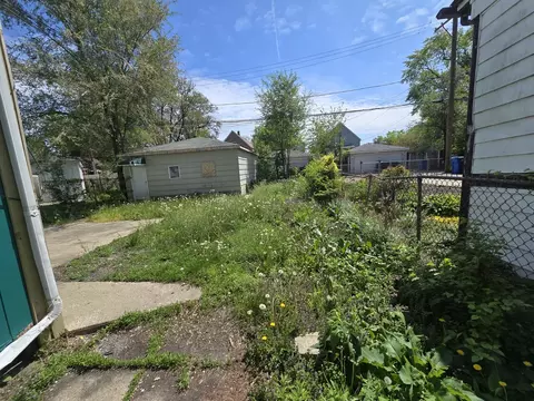 Exterior - 8607 S Lowe Ave, Chicago, IL 60620 photo 4 of 4
