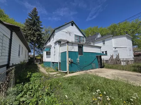 Exterior - 8607 S Lowe Ave, Chicago, IL 60620 photo 3 of 4