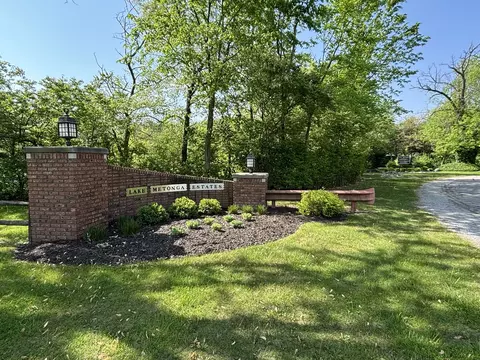 34 Lake Metonga Trl, Grant Park, IL 60940