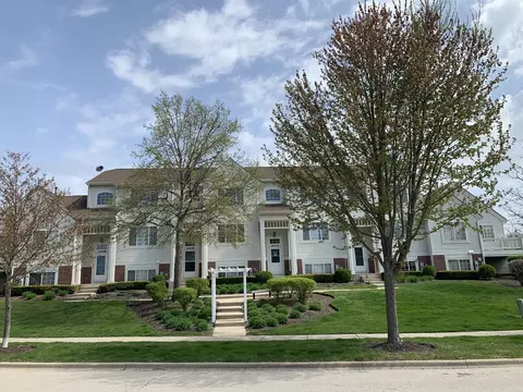 Exterior - 2406 Daybreak Ct, Elgin, IL 60123 photo 4 of 7