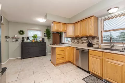 Kitchen - 1702 Bunn St, Bloomington, IL 61701 photo 5 of 6