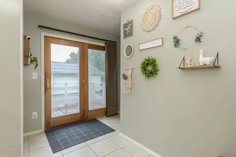 Entry Way - 1702 Bunn St, Bloomington, IL 61701 photo 6 of 6