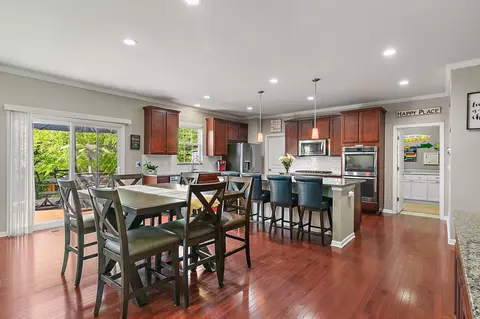 285 Monument Rd, Elgin, IL 60124 photo 7