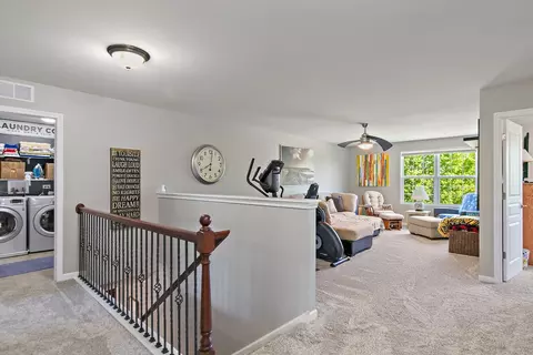 285 Monument Rd, Elgin, IL 60124 photo 18