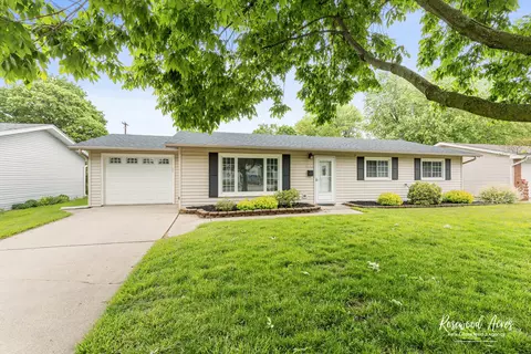 345 W Drummond Dr, Bourbonnais, IL 60914