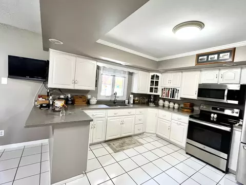 826 16th St, Peru, IL 61354 photo 10