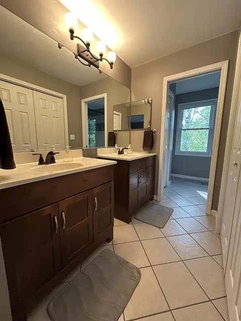 2674 Derby Ct, Elgin, IL 60124 photo 10