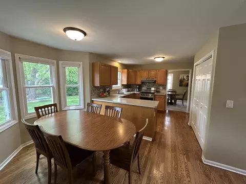 2674 Derby Ct, Elgin, IL 60124 photo 2