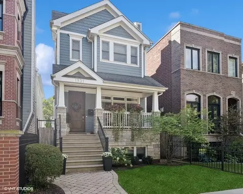 1931 W Barry Ave, Chicago, IL 60657