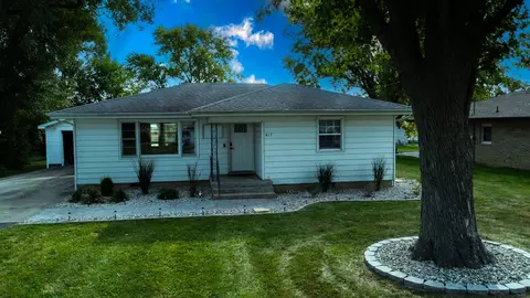 617 N Hartwell St, Gilman, IL 60938