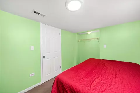 Undisclosed, Chicago, IL 60629 photo 23