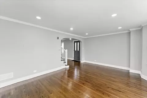 Living - 10519 S Eberhart Ave, Chicago, IL 60628 photo 3 of 5