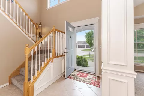 Entry Way - 1230 N Pointe Dr, Normal, IL 61761 photo 2 of 5