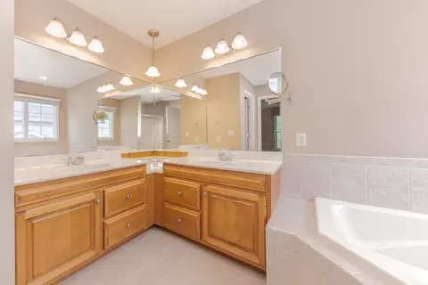 Bath - 1230 N Pointe Dr, Normal, IL 61761 photo 2 of 5