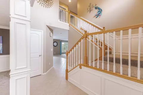 Entry Way - 1230 N Pointe Dr, Normal, IL 61761 photo 3 of 5