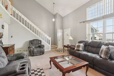 175 Davis Ct, Round Lake Park, IL 60073 photo 6