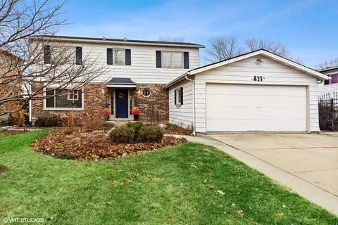 811 N Willow Rd, Elmhurst, IL 60126