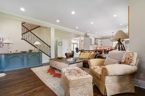 Living - 2028 Maple Ave, Northbrook, IL 60062 photo 4 of 6
