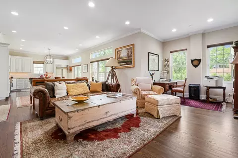 Living - 2028 Maple Ave, Northbrook, IL 60062 photo 3 of 6