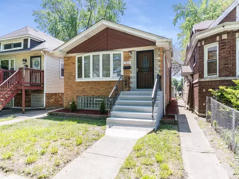 Exterior - 1331 W 112th St, Chicago, IL 60643 photo 2 of 4