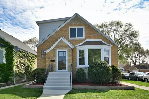 3001 N Neenah Ave, Chicago, IL 60634