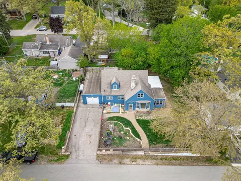 2915 Wooded Ln, Mchenry, IL 60051