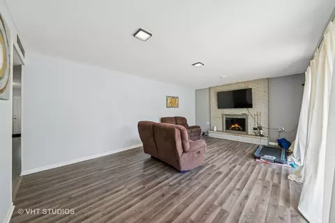 1826 E Tano Ln, Mount Prospect, IL 60056 photo 13